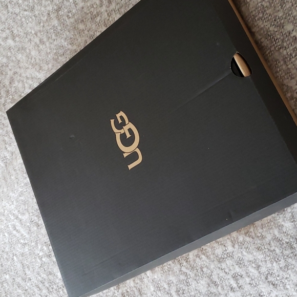 UGG Men Eliasson black laced up leather winter boots - Picture 13 of 13